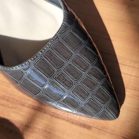 Nicole Miller Brandy Cuff Croc Embossed Heels PU Style Charcoal Grey US7.5 - Picture 7 of 8